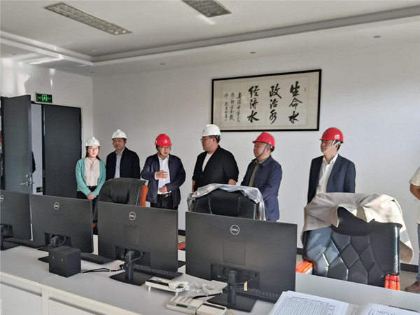 城投集團(tuán)領(lǐng)導(dǎo)到我司開展五一節(jié)前安全檢查 筑牢安全生產(chǎn)防線_副本.jpg